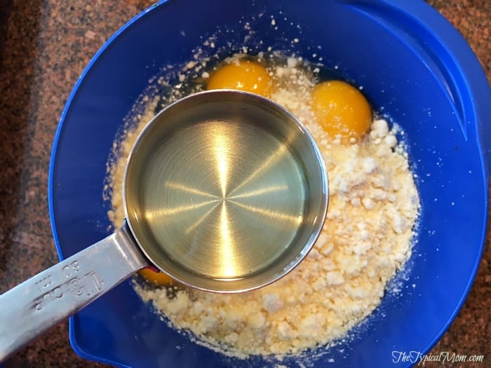 Muffin Tin Pineapple Upside Down Cupcakes with Cake Mix