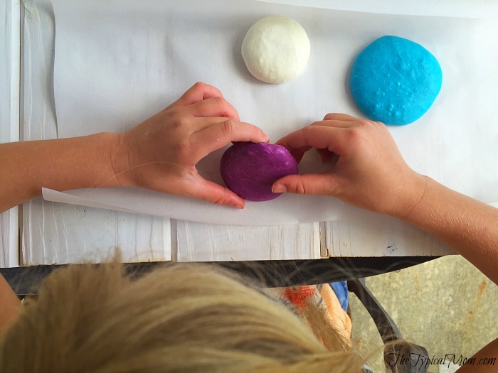 Edible Marshmallow Play Dough (Only 3 Ingredients!) - The Craft-at