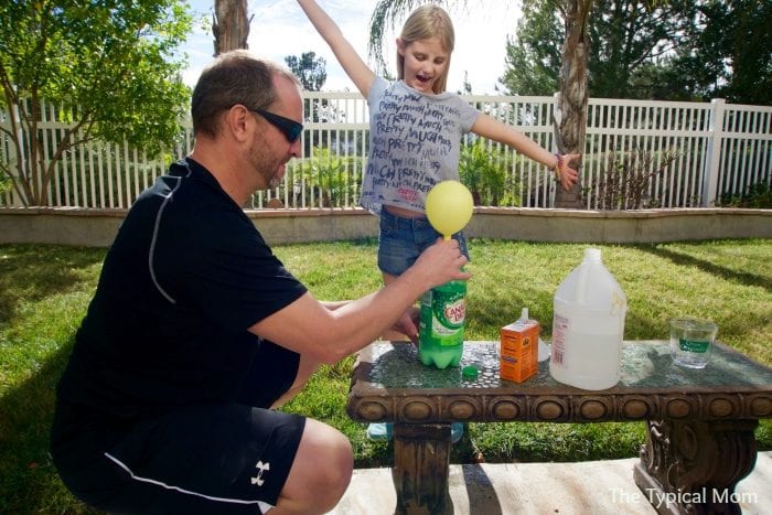 Baking soda and vinegar experiment