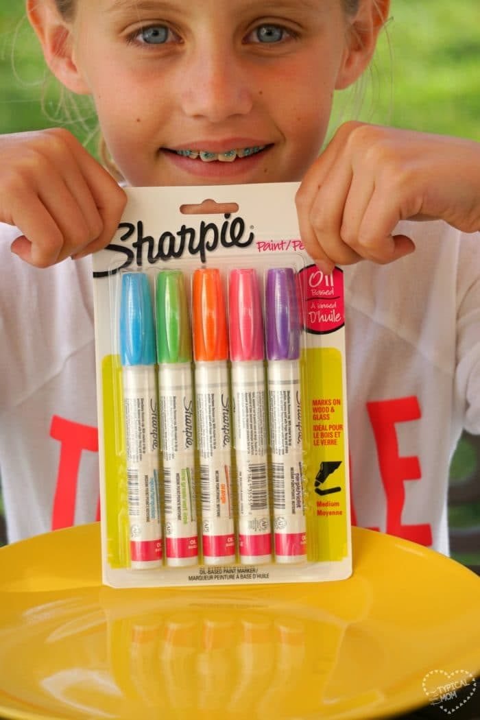 2 Sharpie crafts using their new paint markers. Here's how to easily personalize gifts!