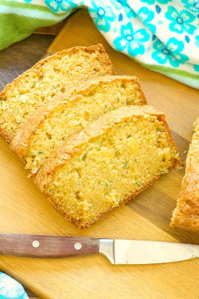 zucchini pineapple bread 3