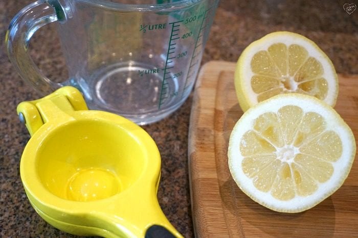 https://temeculablogs.com/wp-content/uploads/2016/08/fresh-lemonade-recipe-700x467.jpg