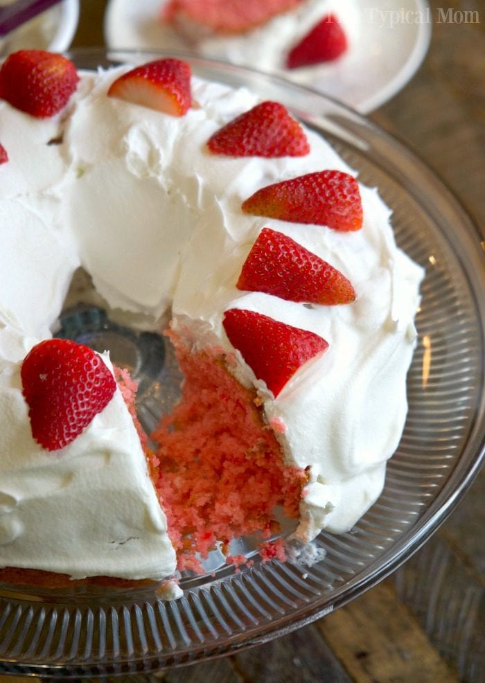 2 ingredient strawberry cake 3