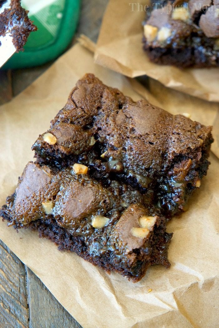 chocolate caramel toffee cake mix brownies