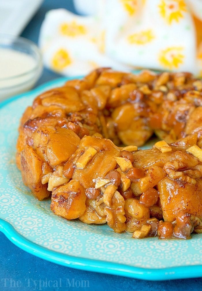 Apple Monkey Bread Crockpot Recipe - Yummy! - That Skinny Chick