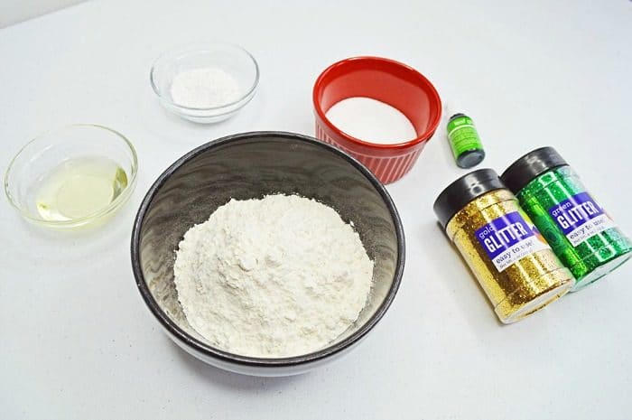 Ingredients to Make Playdough 3