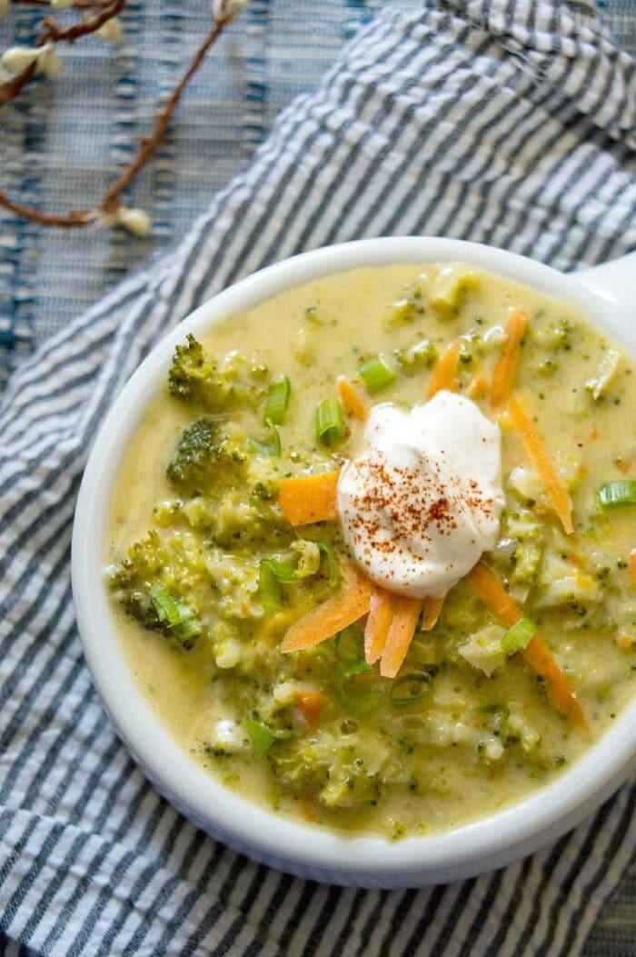 quick-broccoli-cheese-soup