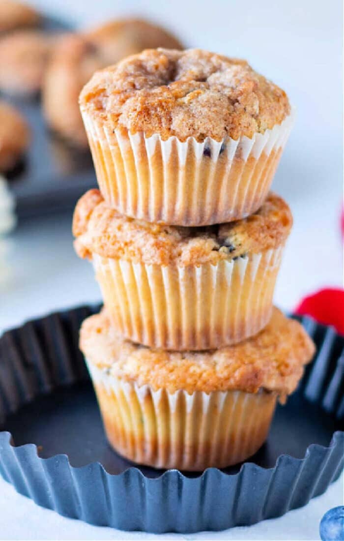 easy-blueberry-banana-muffins