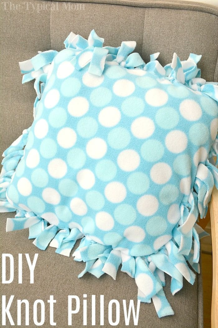 How to Make a Knot Pillow with Fleece NO Sew Pillow