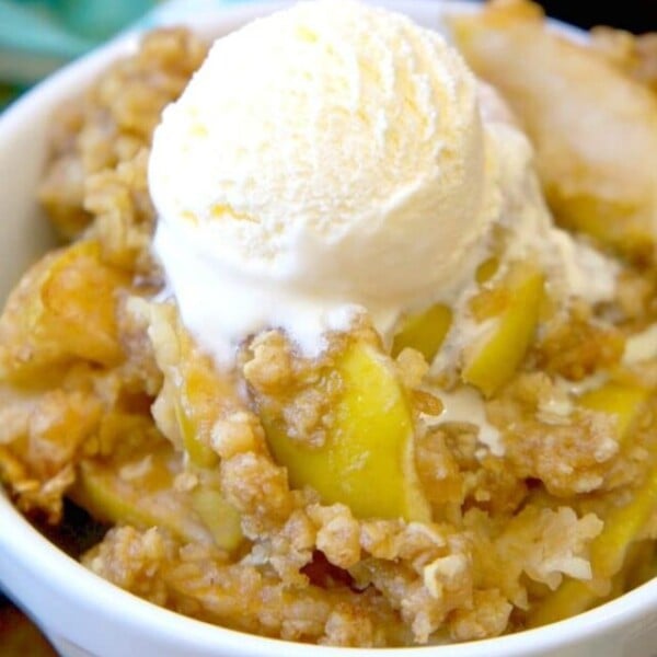 cropped-crockpot-apple-crisp-700x1050-1.jpg