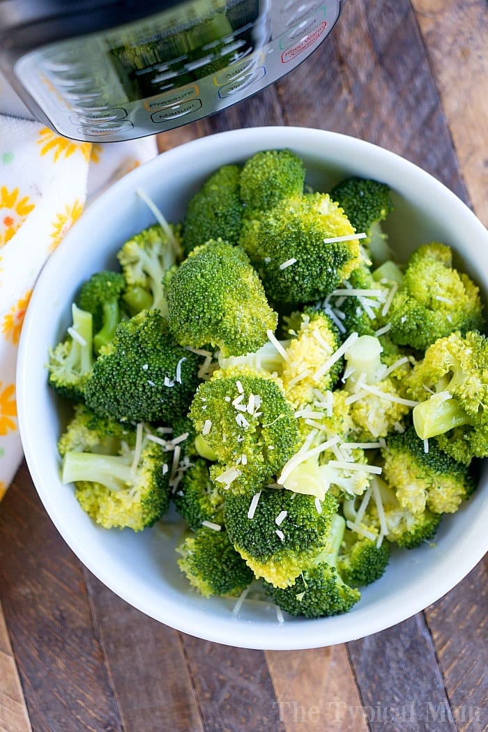 Ninja Foodi steamed broccoli (from fresh or frozen) - The Top Meal