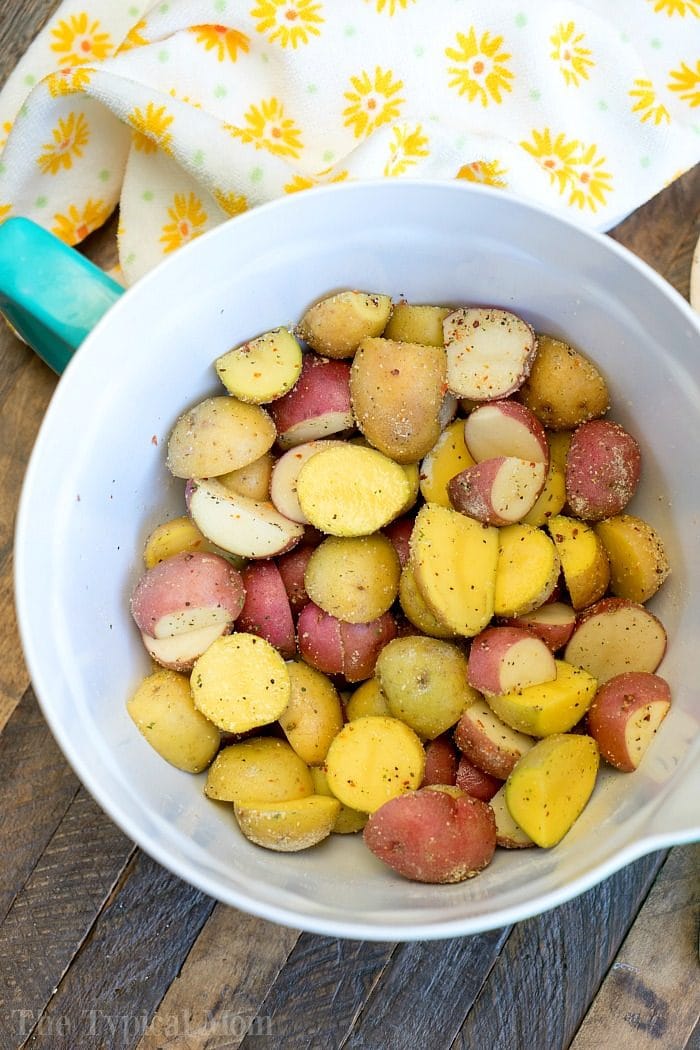 Instant Pot potatoes have never been easier to make in your pressure cooker and full of flavor with these Italian seasonings! Perfect side dish with dinner. #instantpot #pressurecooker #instantpotrecipes #potatoes #italian #diced #seasoned #sidedish italian seasoning potatoes