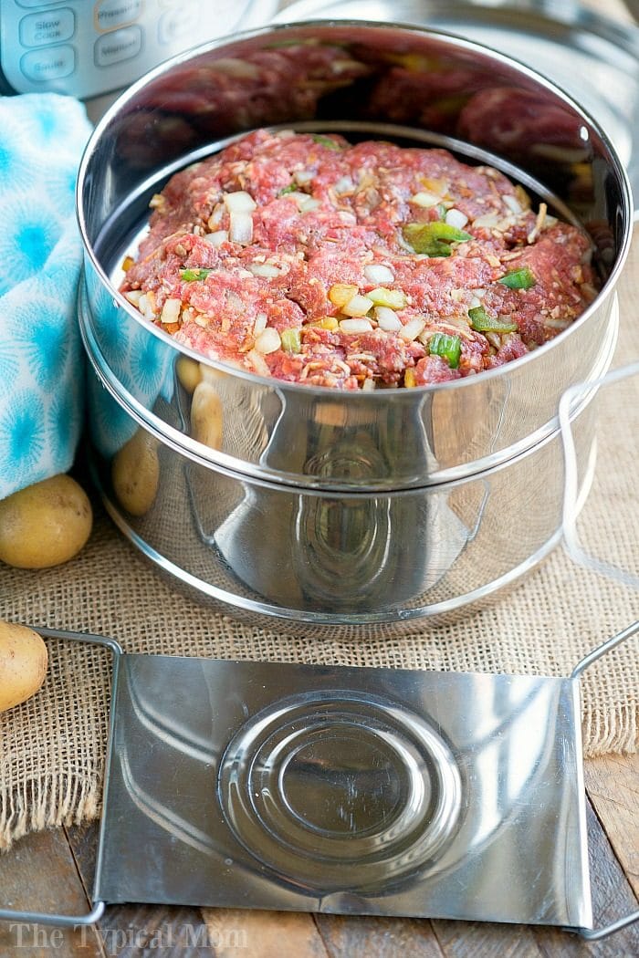 https://temeculablogs.com/wp-content/uploads/2019/01/pressure-cooker-meatloaf-and-potatoes-2-700x1050.jpg