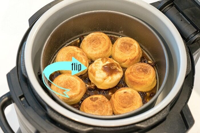 https://temeculablogs.com/wp-content/uploads/2019/02/air-fryer-cinnamon-rolls-3-700x467.jpg