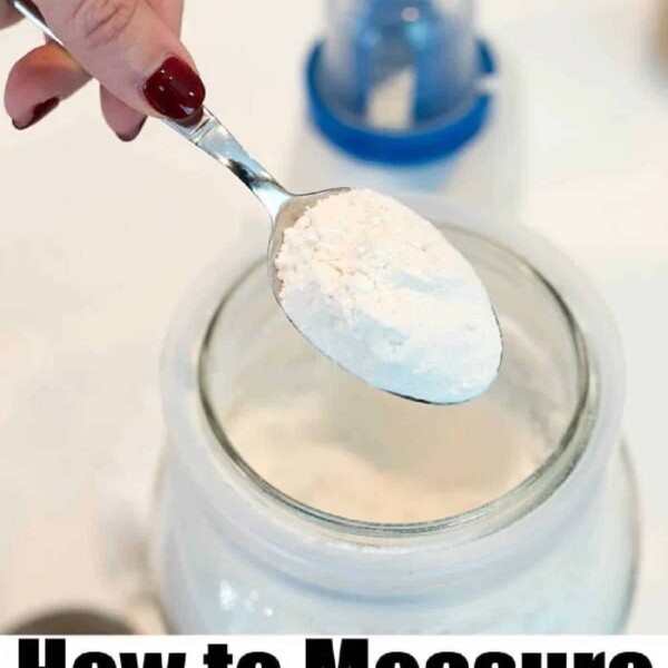 How-to-Measure-Flour