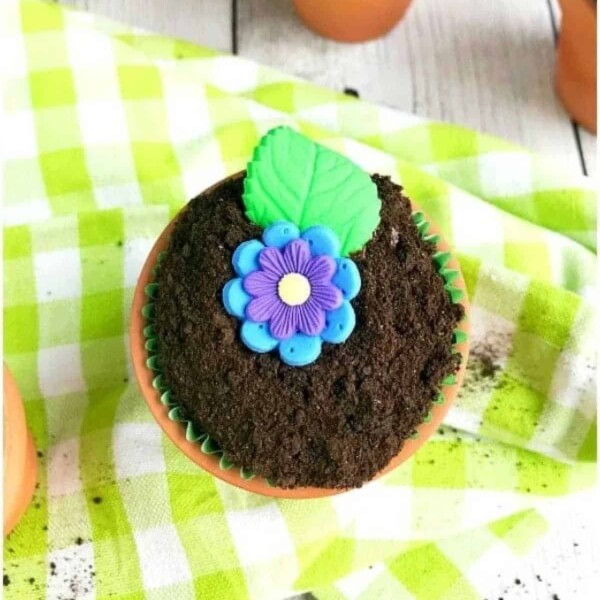 flower pot cupcakes