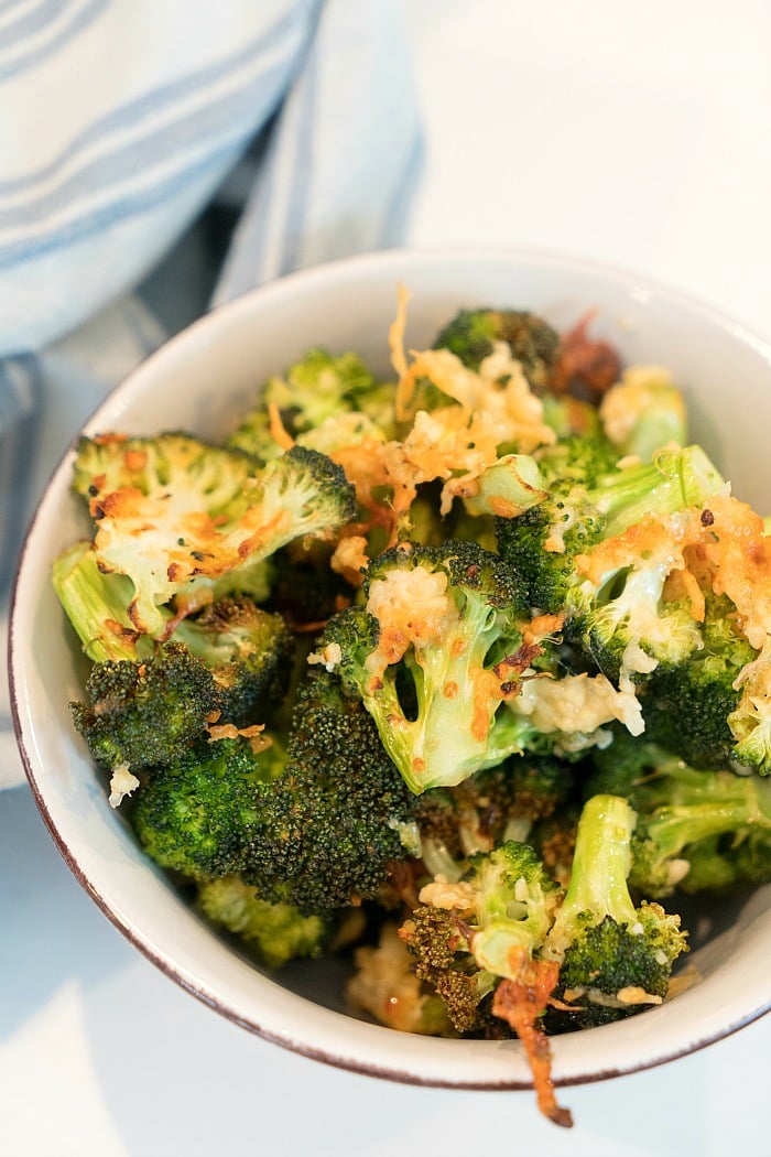 Parmesan Broccoli in Air Fryer Air Crisp Ninja Foodi Broccoli