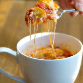 Microwave Pizza In a Mug