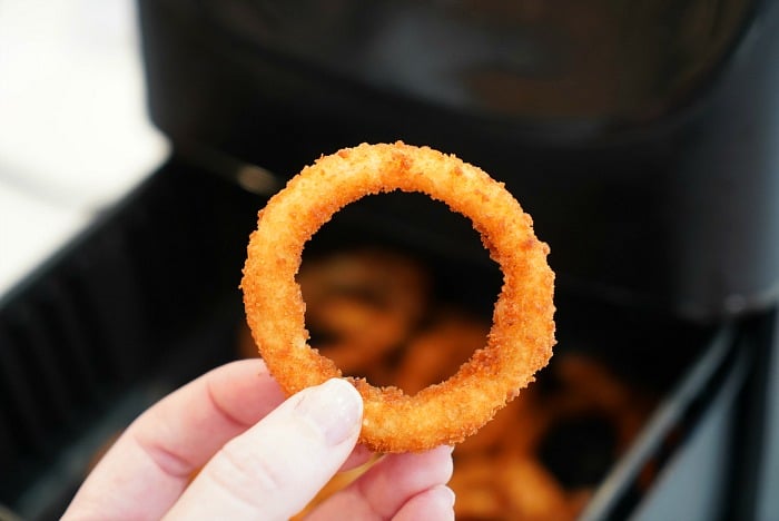 Air Fryer Frozen Onion Rings - Bargain Mums