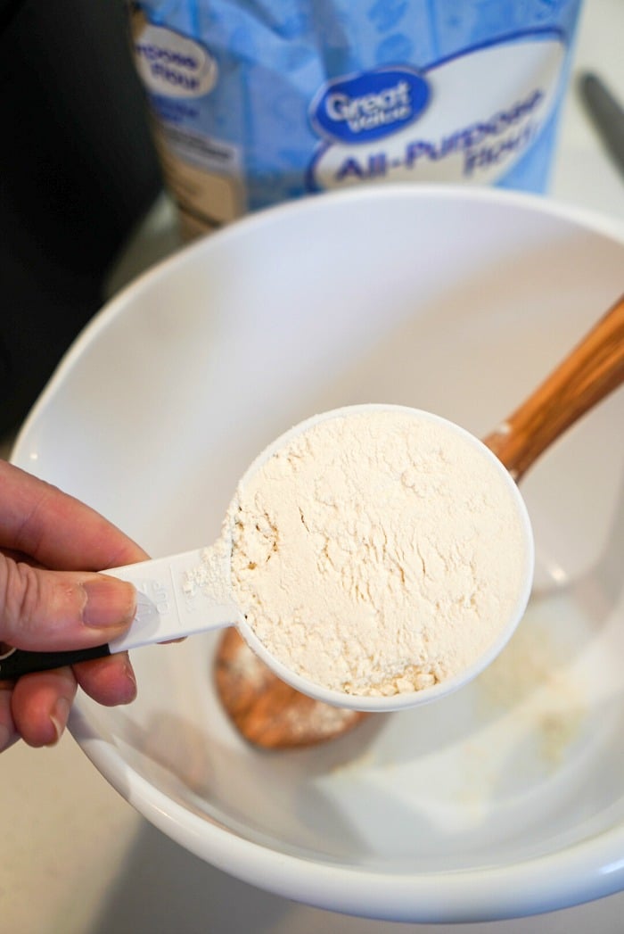 how to measure flour