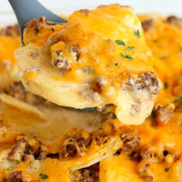 Ground-Beef-Casserole-with-Potatoes