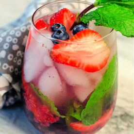 mixed berry mojito