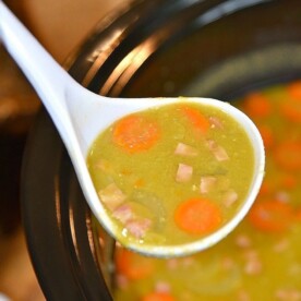 Slow Cooker Split Pea Soup with Ham