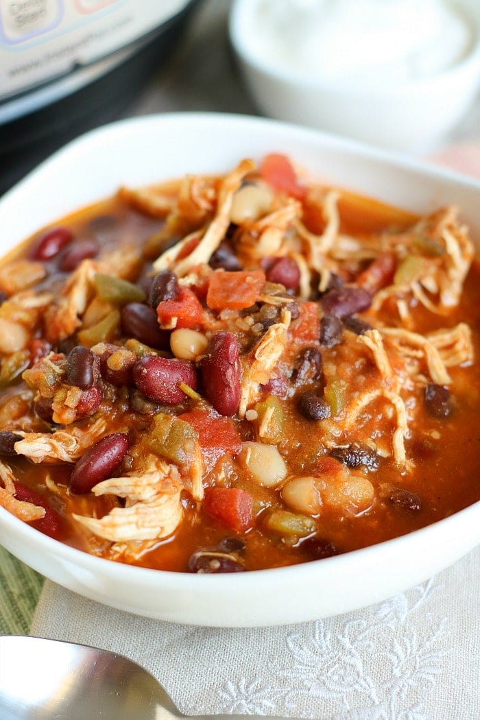 https://temeculablogs.com/wp-content/uploads/2020/07/White-Bean-Chicken-Chili-Instant-Pot.jpg