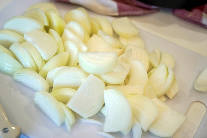 sliced onions