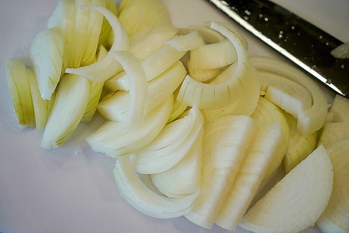 sliced onions