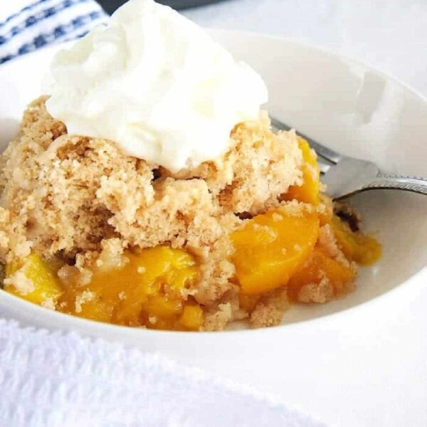 instant-pot-peach-cobbler