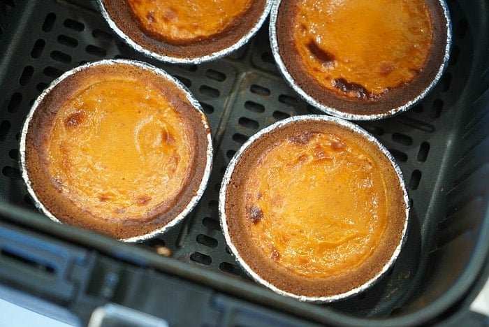 https://temeculablogs.com/wp-content/uploads/2020/10/air-fryer-pumpkin-pies.jpg