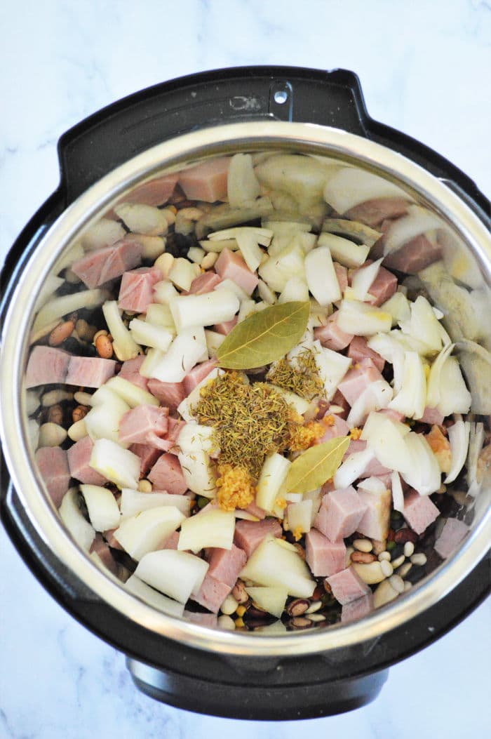 https://temeculablogs.com/wp-content/uploads/2021/01/15-Bean-Soup-in-Instant-pot.jpg