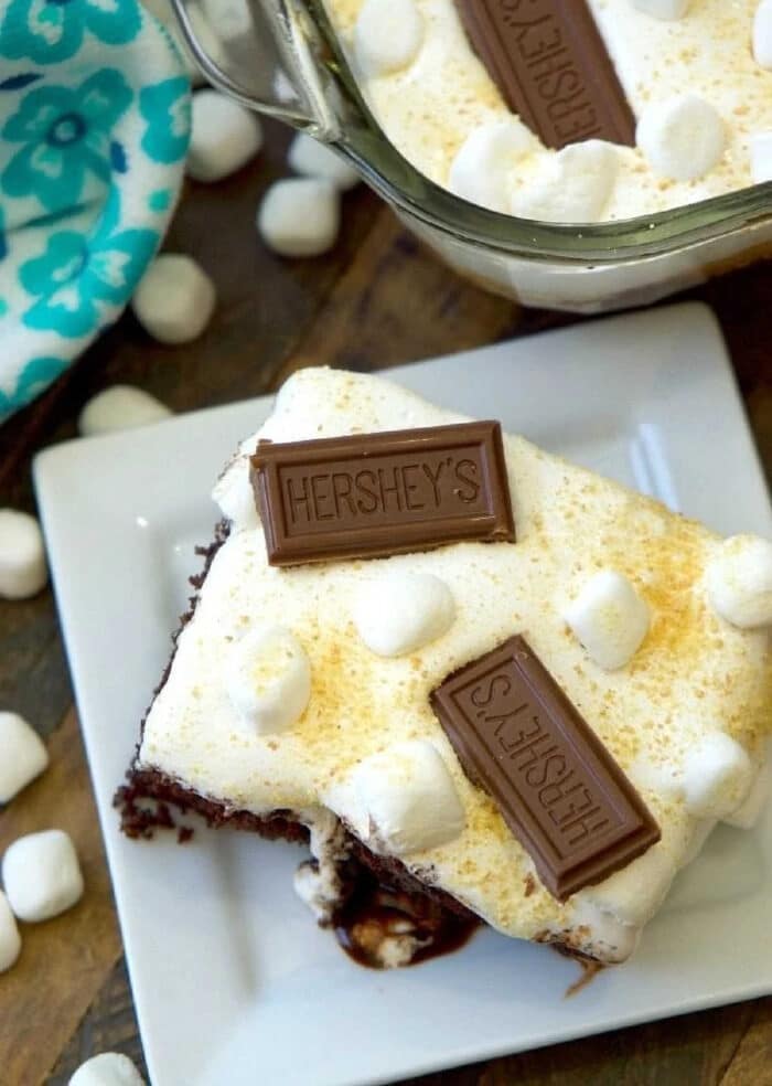 smores-poke-cake