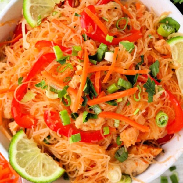 Instant Pot Pad Thai with Chicken