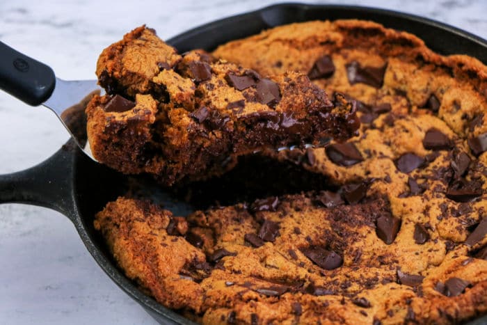 Cast Iron Chocolate Chip Cookie - Copycat BJ's Chocolate Chip Pizookie