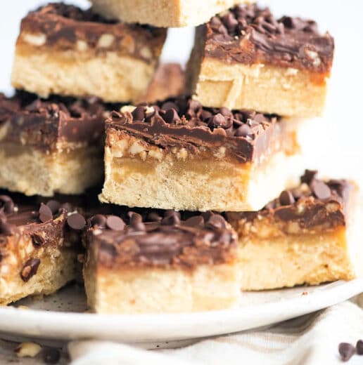 Homemade Chocolate Pecan Shortbread Bars · The Typical Mom