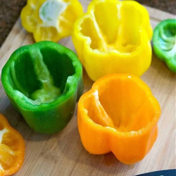 cutting-bell-peppers