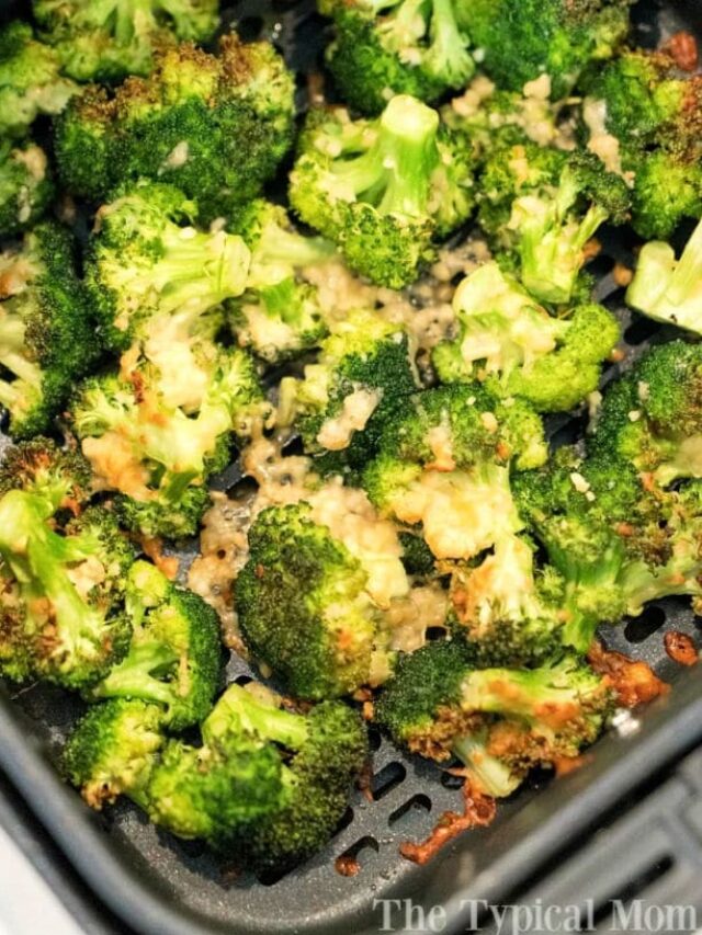 Ninja Foodi Broccoli · The Typical Mom