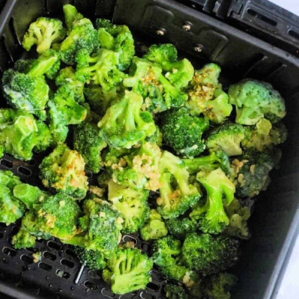 how to cook frozen broccoli in air fryer