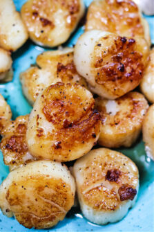 How to Cook Frozen Scallops in a Pan, Air Fryer or Microwave