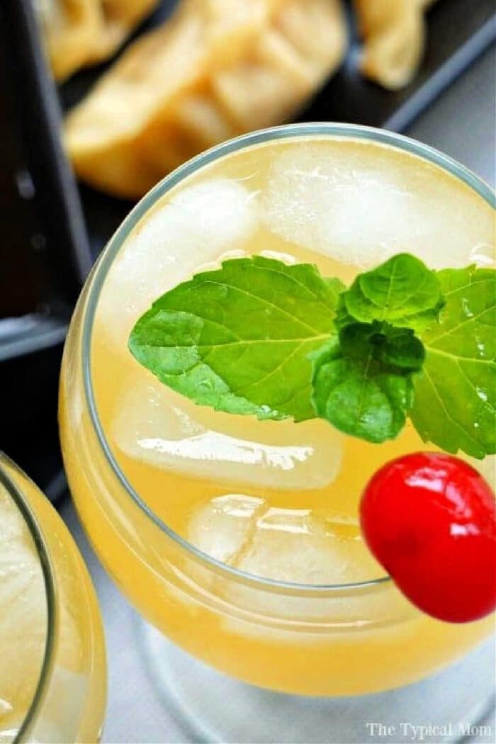 Pineapple rum cocktail