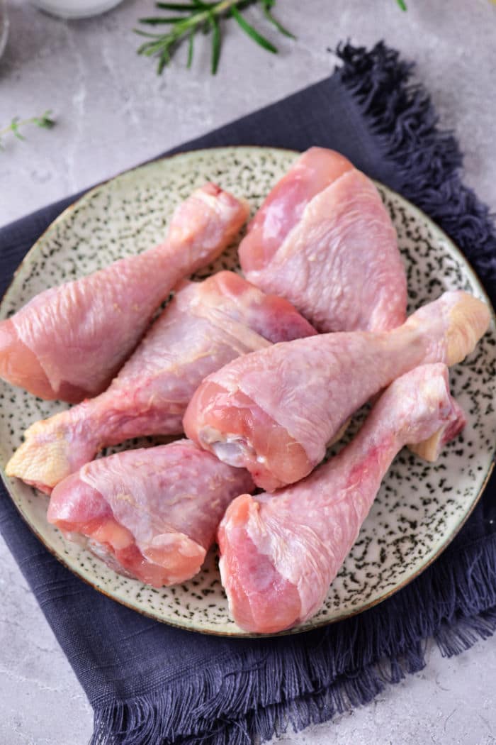 How Long to Defrost Chicken Legs in Microwave