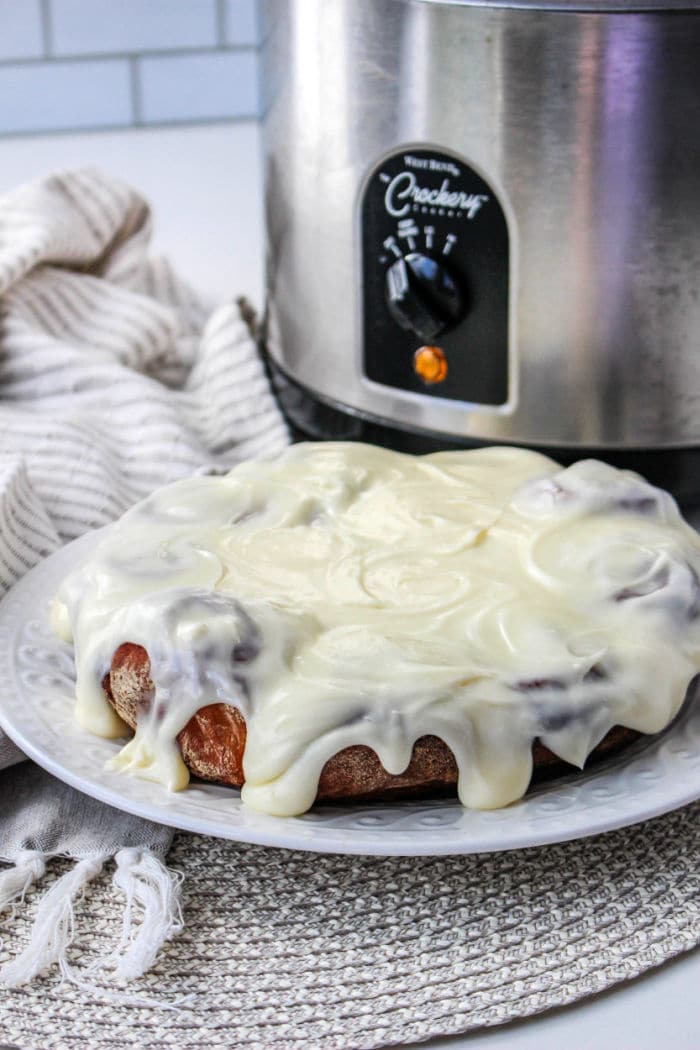 Slow Cooker Apple Cinnamon Rolls