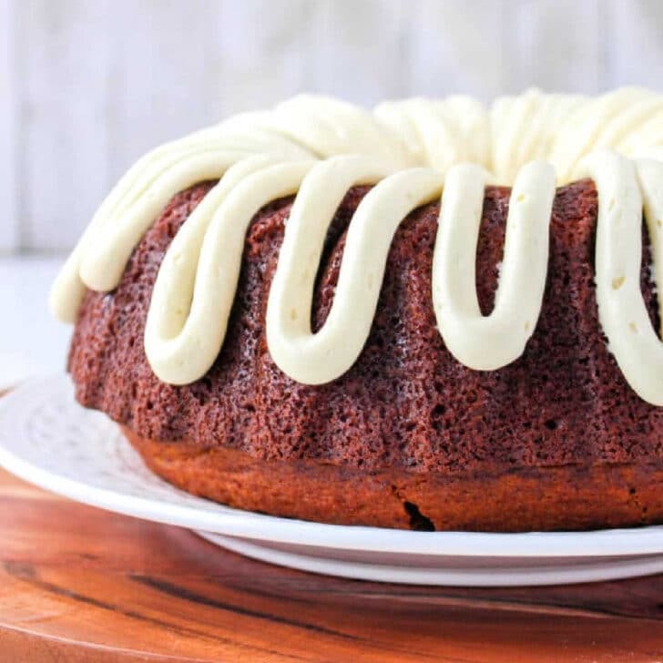 How Long to Bake a Bundt Cake - How to Make a Bundt Cake