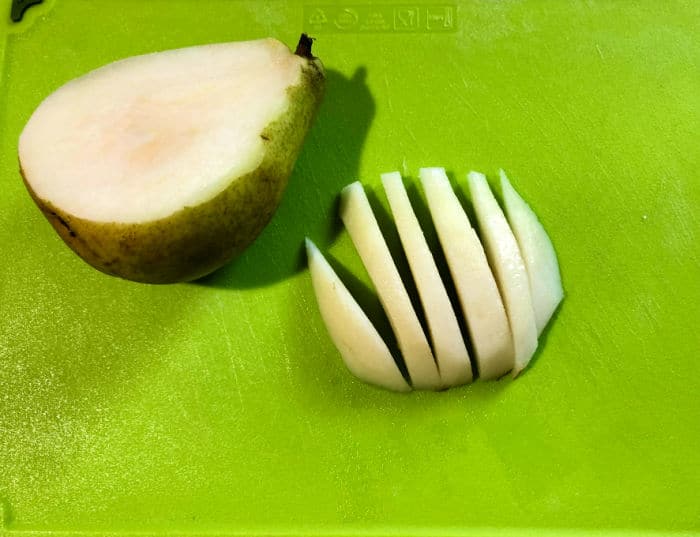 How to Cut a Pear in Half, into Slices, Cubed and Fancy