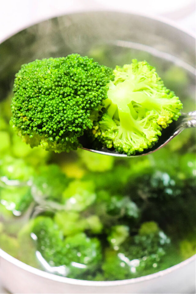 How to Boil Broccoli Perfectly on Stove Tender Not Mushy