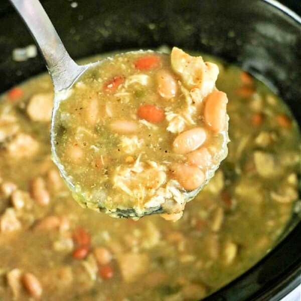 Slow-Cooker-White-Chicken-Chili