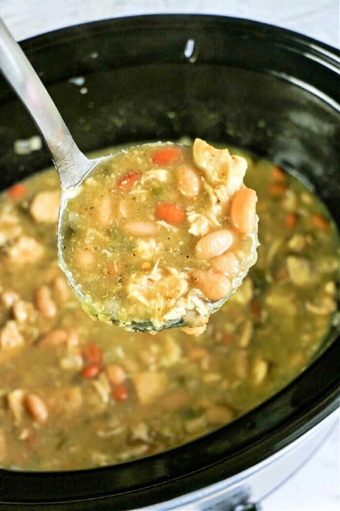 Slow-Cooker-White-Chicken-Chili