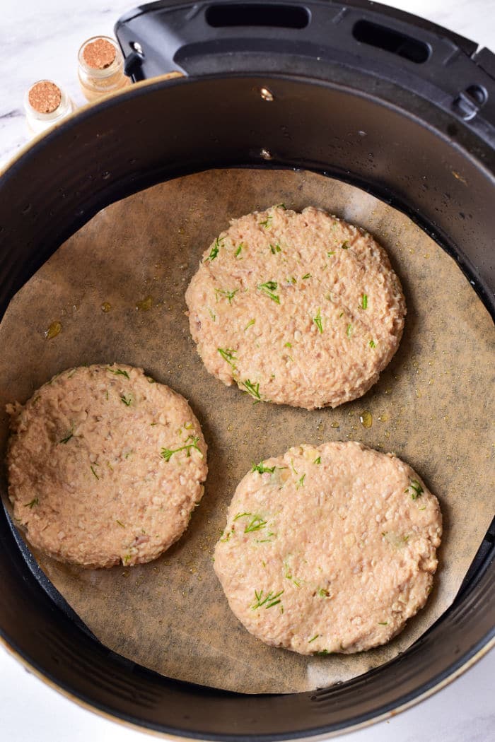 Can You Put Parchment Paper In An Air Fryer?